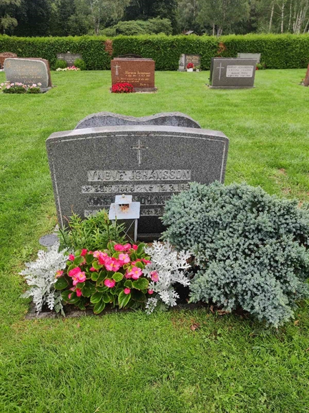 Grave number: VK I    37, 38