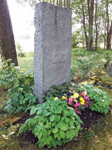 Hautatunnus: GK F 5   473