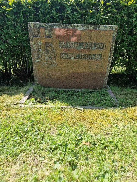 Grave number: 501 26 5325-5326
