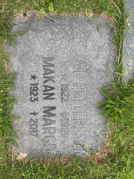 Hautatunnus: 1 08    128, 129
