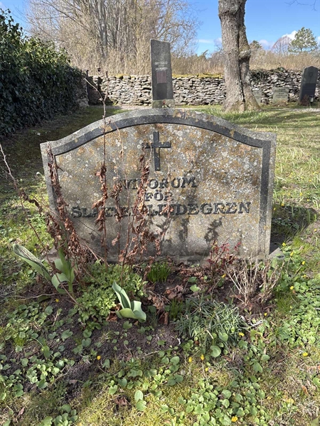 Grave number: FA 5