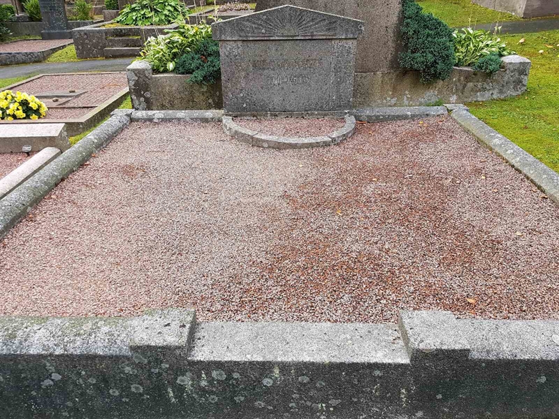 Grave number: 01  1052