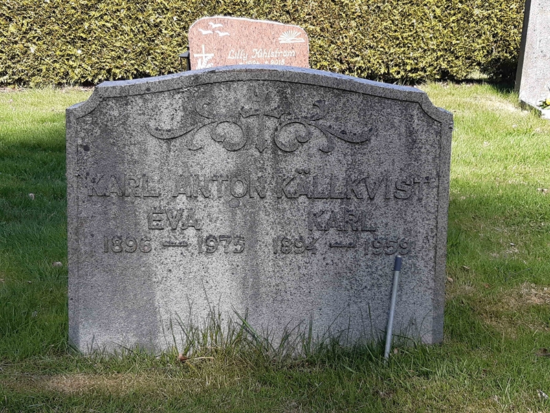 Grave number: KA 01    51
