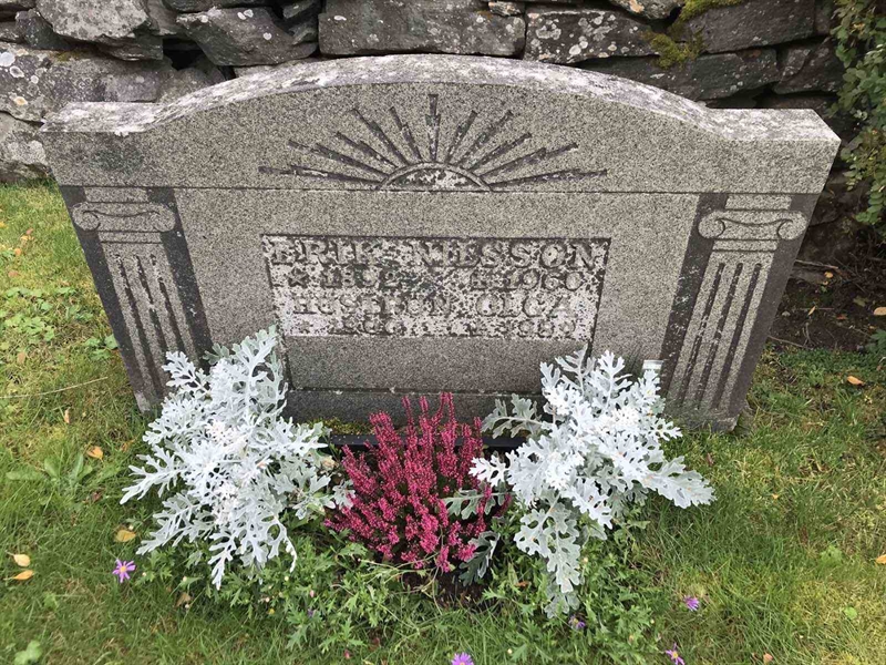 Grave number: ÅR B    17, 18