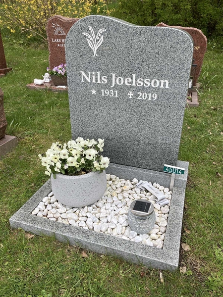 Grave number: NÅ U45    14