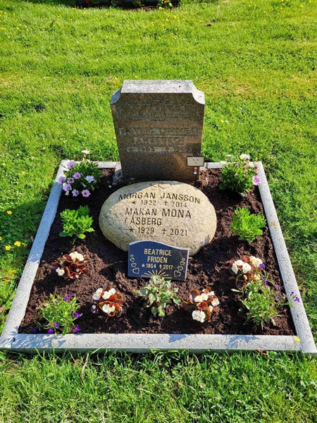 Grave number: kö 01 08    15