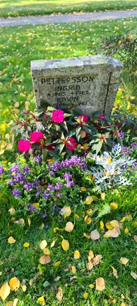 Grave number: M D   39, 40