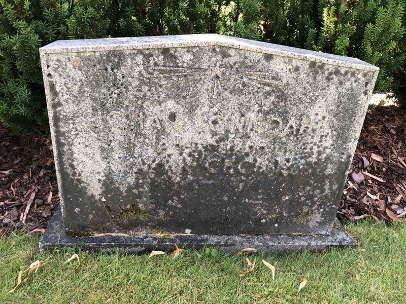 Grave number: TUR  1352-1353