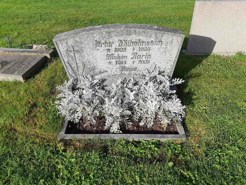 Hautatunnus: Fr 8   467-468