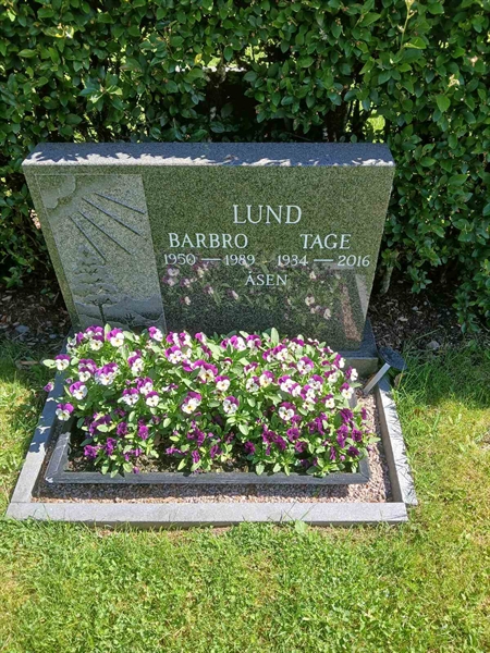 Grave number: Nå NV B   50, 51