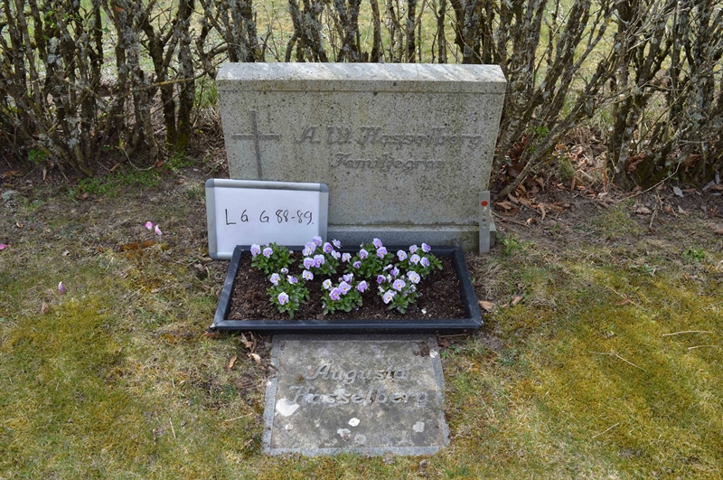 Grave number: LG G    88, 89