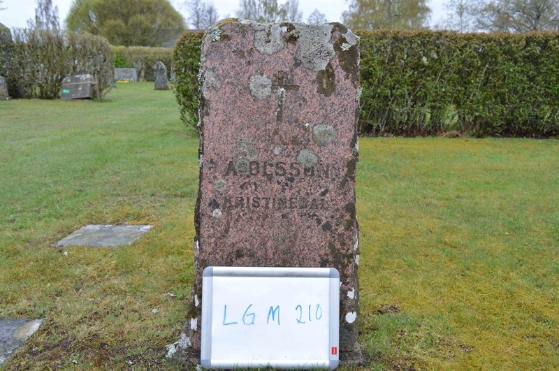 Grave number: LG M   210