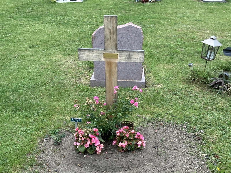 Grave number: R 03   204, 205