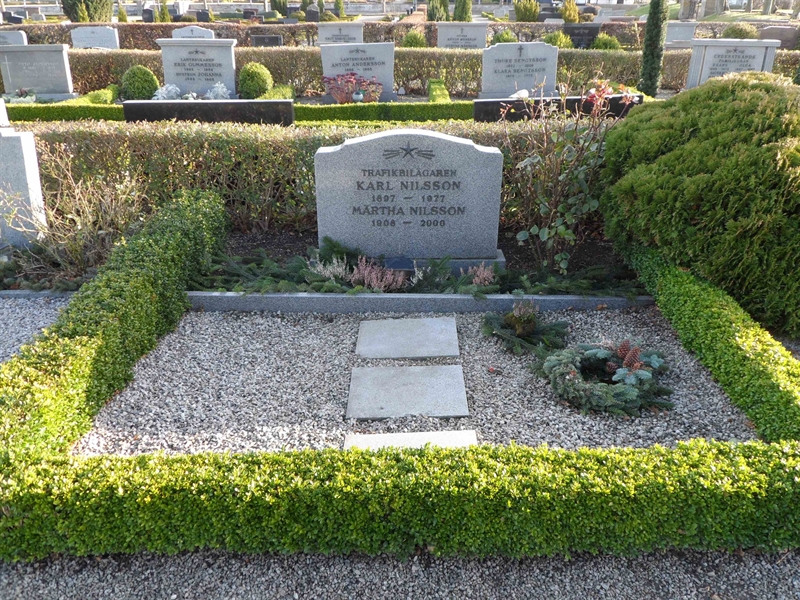 Grave number: ÖTN NVK2   119, 120