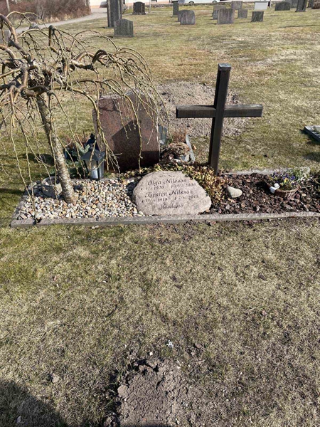 Grave number: 50 F    31-32