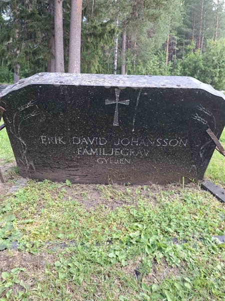 Grave number: 001 2   805