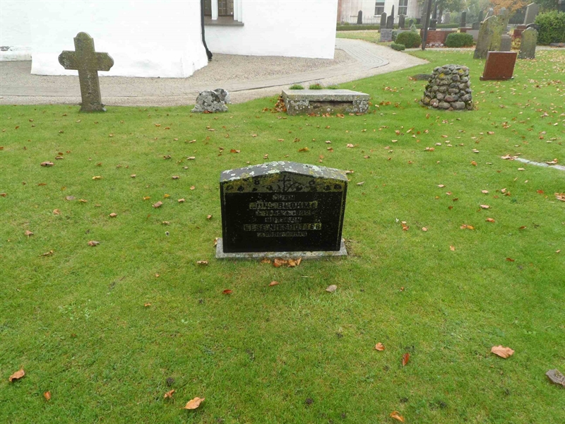 Grave number: 2 01   114