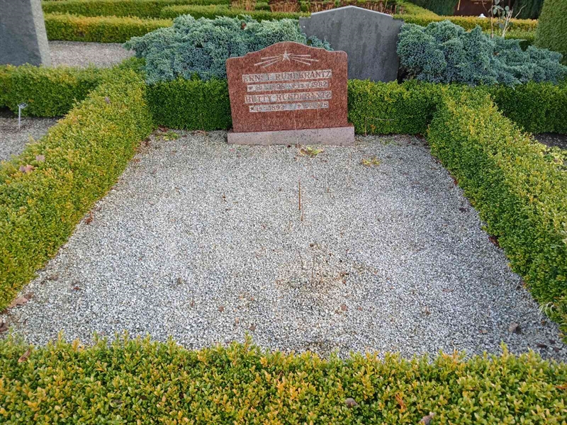 Hautatunnus: Si J    18, 19