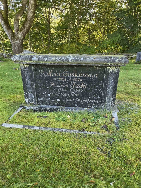 Grave number: T A E  1077-1078
