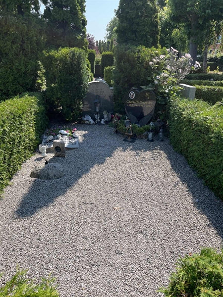Grave number: NK VI    28