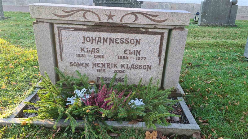 Grave number: M G 13 66-67