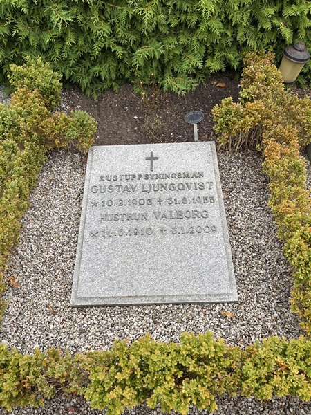 Grave number: NK Urn s     9