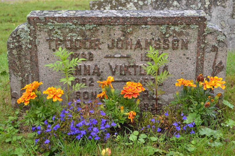Grave number: 1 L   724