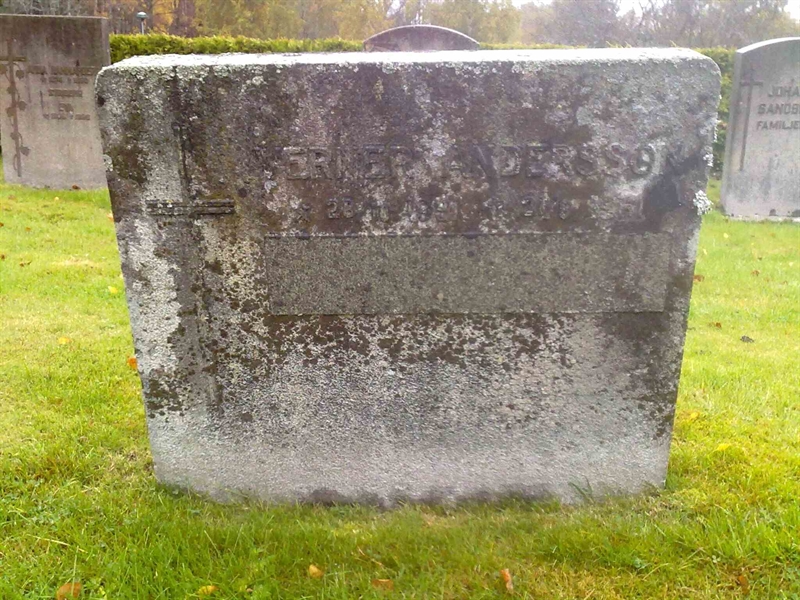 Grave number: KA 02    72