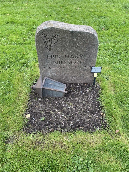 Hautatunnus: 2 C     6-7