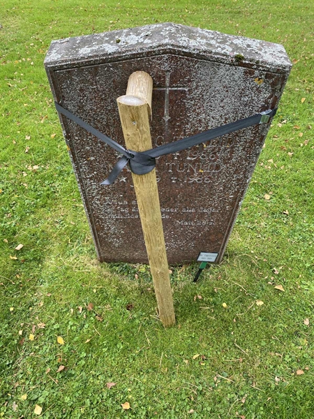 Hautatunnus: 2 C   984-985