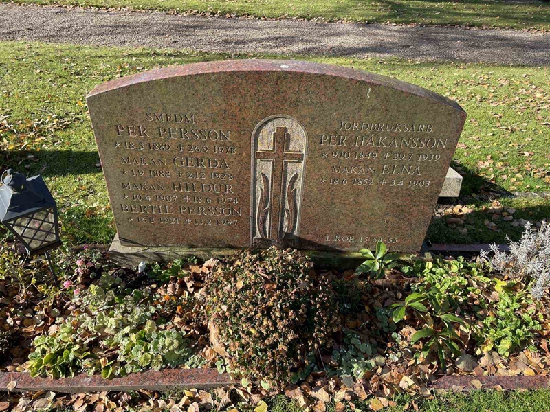 Grave number: VV 5   144, 146, 147, 148