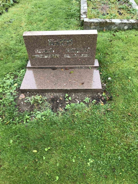 Grave number: B 01   113, 114