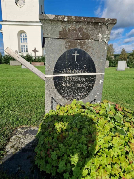 Grave number: 1 02    58
