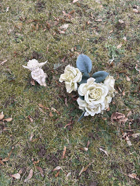 Gravnummer: LE   400