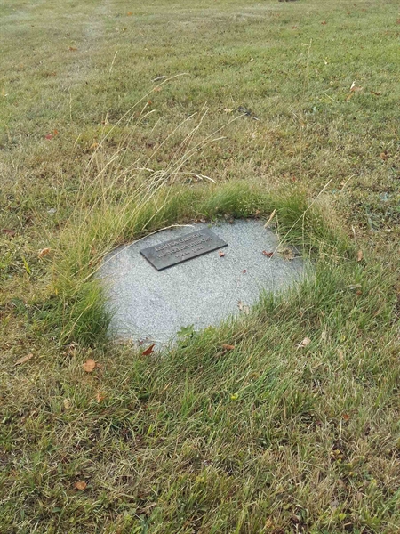 Grave number: NO 06    10
