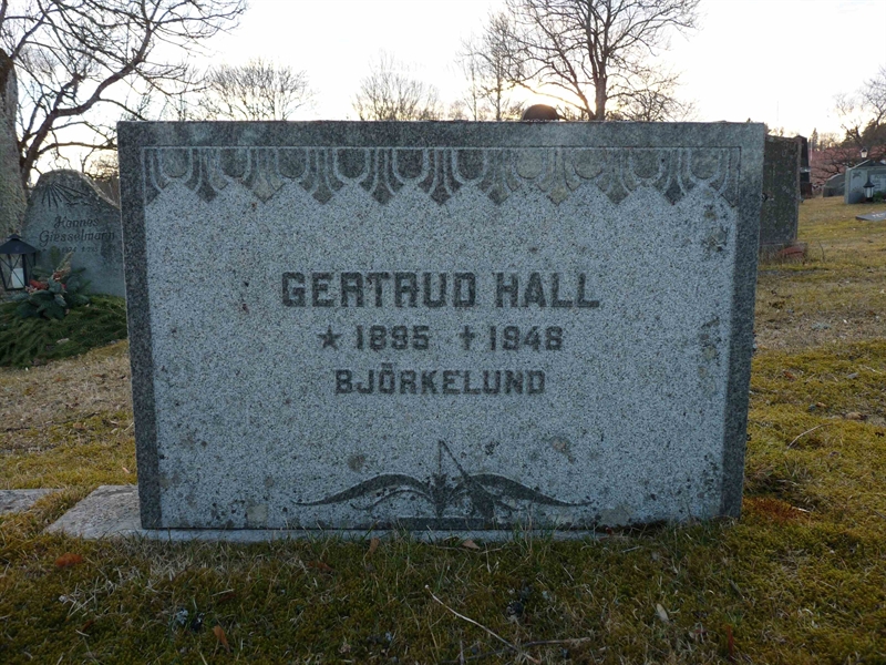 Grave number: JÄ 4   70
