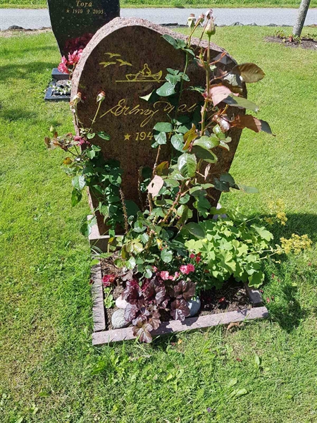 Grave number: 07 71162