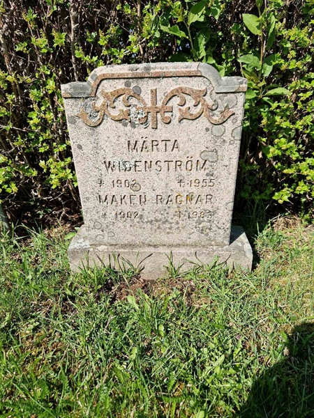Grave number: 501 16 3099