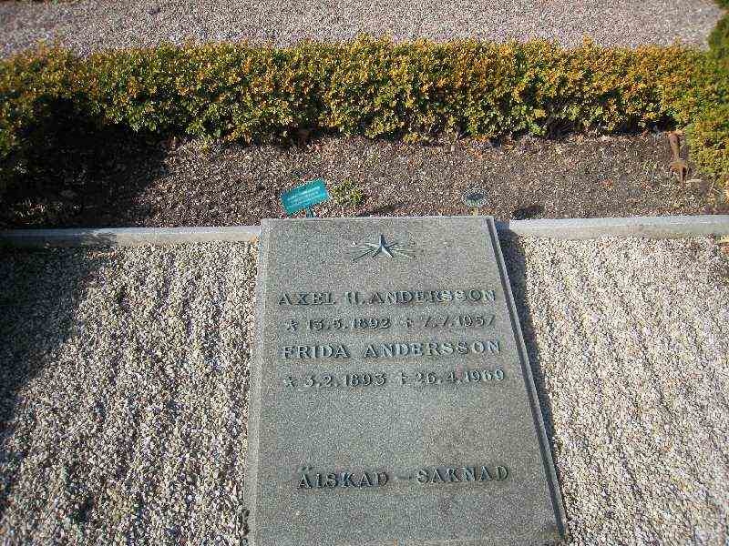 Grave number: NK H II 29-30