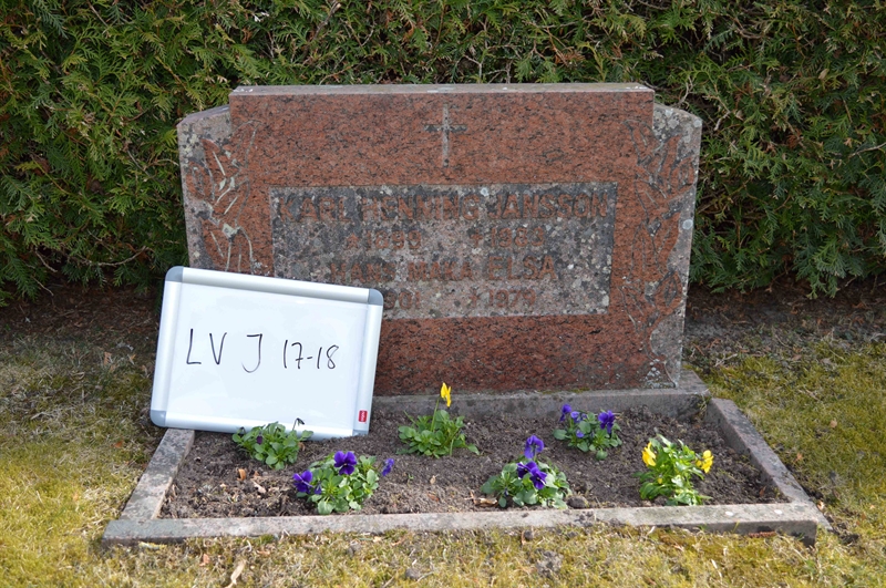 Grave number: LV J    17, 18