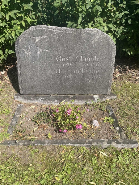 Grave number: 1 B1    82-83