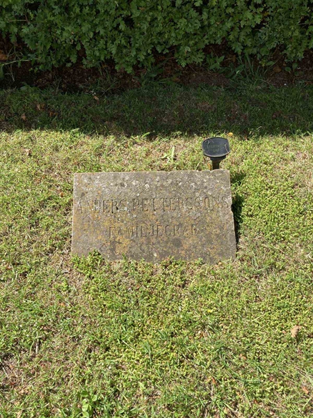 Grave number: SBY C    34-35