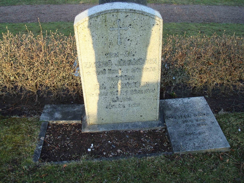 Grave number: KU 01    56, 57, 58