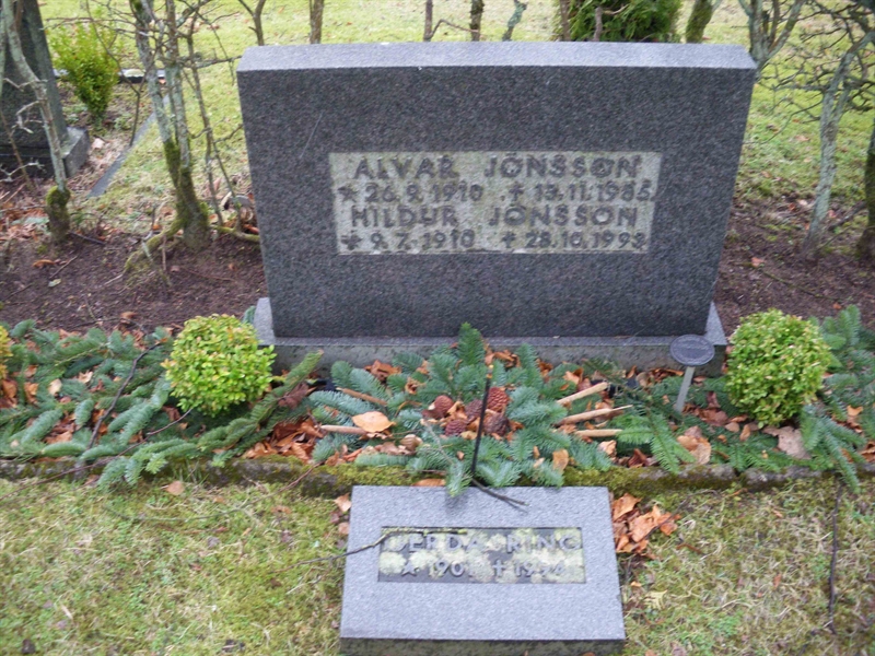 Grave number: HÖB GL.R    37