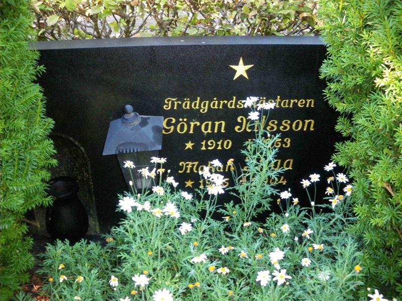 Grave number: SB 28     9