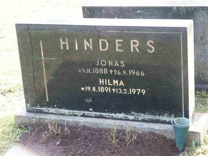 Grave number: 1 GA 04 319-320