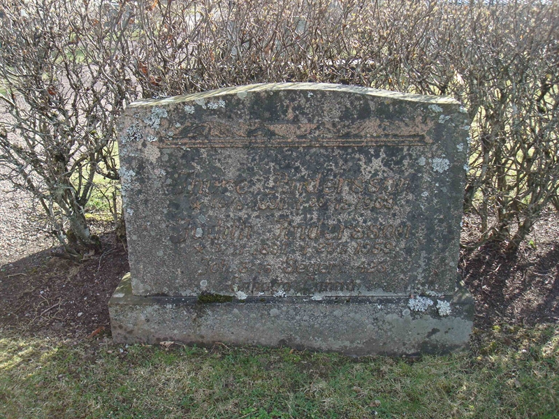 Grave number: KU 08   179, 180