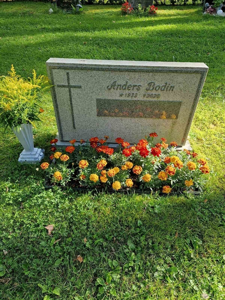Grave number: 1 KV16   179-180