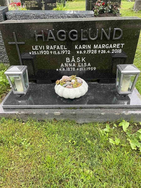 Gravnummer: N 4 4   490a,  490b