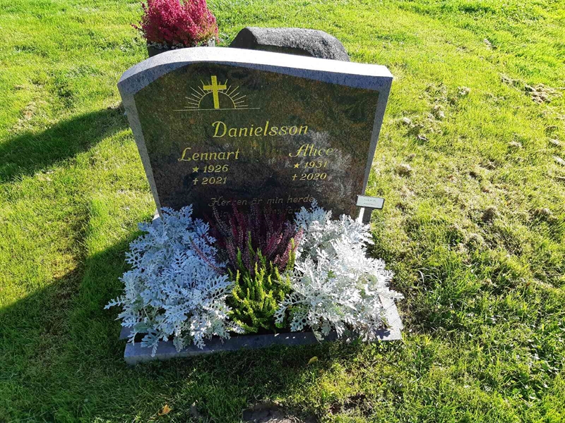 Hautatunnus: Fr 8    74-75